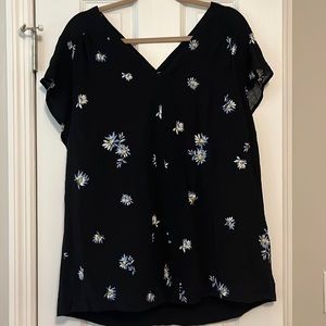 Evans floral black top size 18